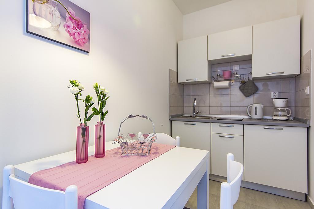 Center Apartment Tina Pula Extérieur photo