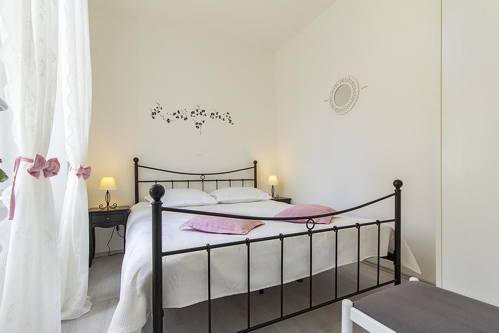 Center Apartment Tina Pula Extérieur photo